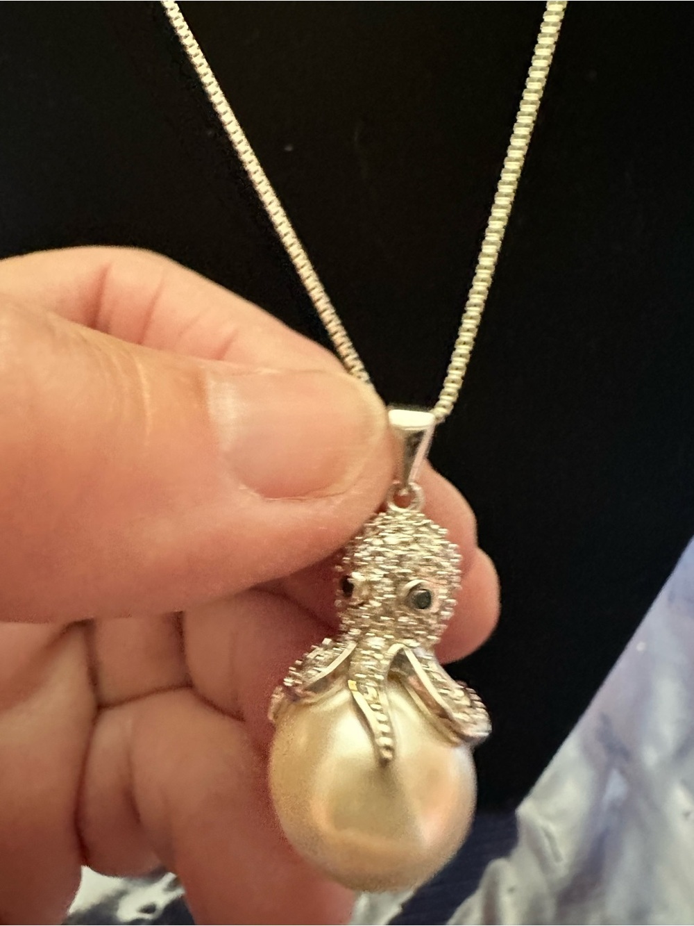 Sterling Silver Octopus Pearl Pendant Necklace - Silver & Cream. Summer girls!!